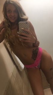 Caitlynlovee , Chicago call girl, Masturbation Chicago Escorts