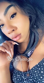 ROXIE --, Chicago call girl, Incall Chicago Escort Service