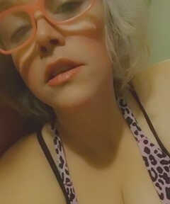 Genuine GFE BBW playful Passionate, Chicago call girl, Foot Fetish Chicago Escorts - Feet Worship